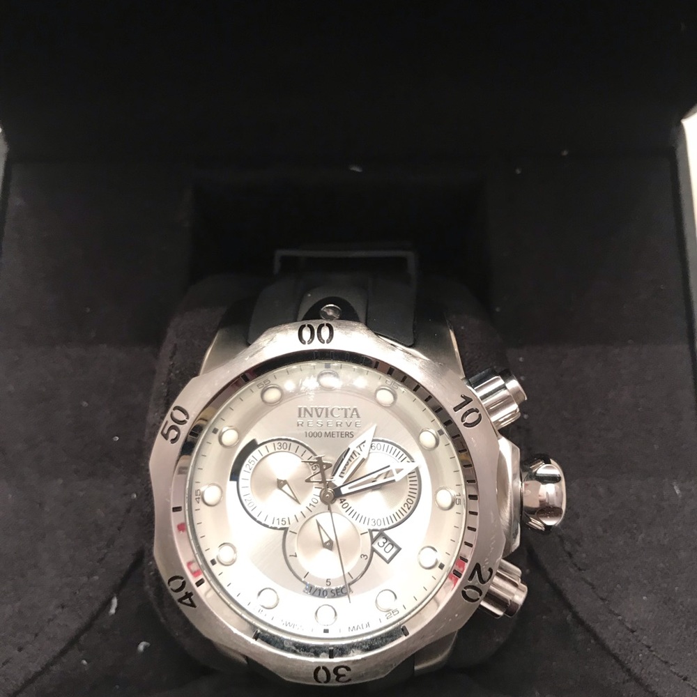 Men Invicta Watch - Picture 2 of 8